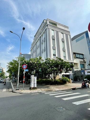 BUILDING GÓC 2MT.... Trần Khánh Dư, Q.1 - 373m2 (26 x 14) - Hầm 7 Tầng