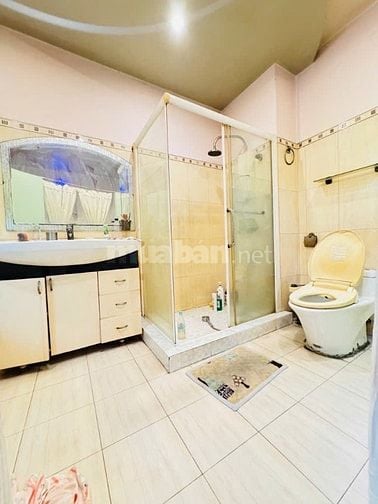 MẶT TIỀN ĐƯỜNG KINH DƯƠNG VƯƠNG, P12, Q.6