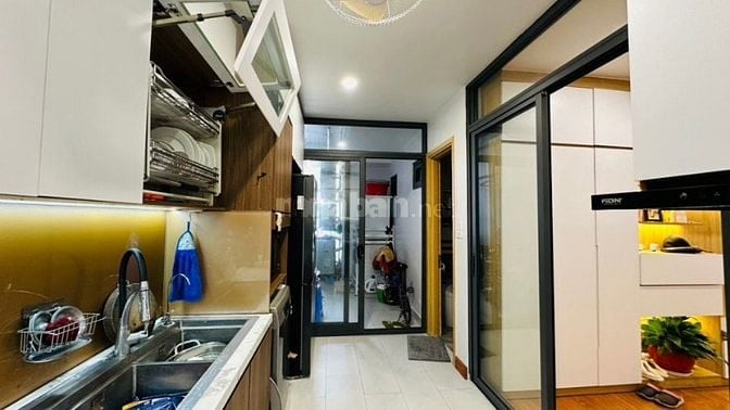 Cần bán CHCC N01T3 ngoại giao đoàn. SĐ 127m2:3PN, 2VS, BC Nam, cửa bắc