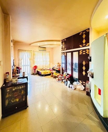 MẶT TIỀN ĐƯỜNG KINH DƯƠNG VƯƠNG, P12, Q.6