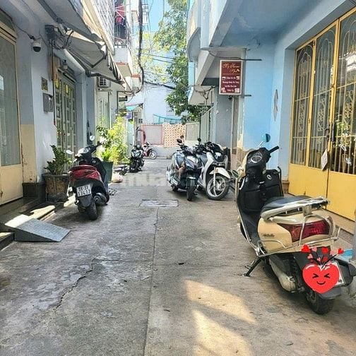 Nhà 2 mặt tiền, DT 5,1x10m, Gần Công An Tân Hưng.