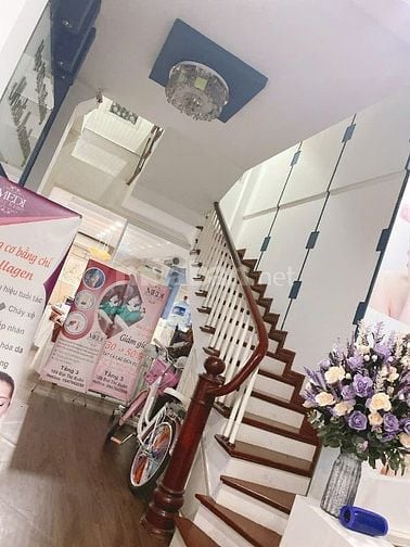 chính chủ bán nhà mặt ngõ 575 kim mã, xe oto tránh