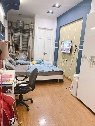 chính chủ bán nhà mặt ngõ 575 kim mã, xe oto tránh