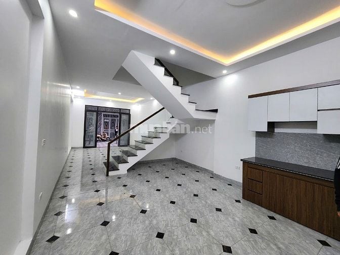 Cần bán căn nhà 3 tầng ngay trường tiểu học Vân Tra, An Đồng, An Dương