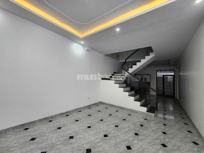 Cần bán căn nhà 3 tầng ngay trường tiểu học Vân Tra, An Đồng, An Dương