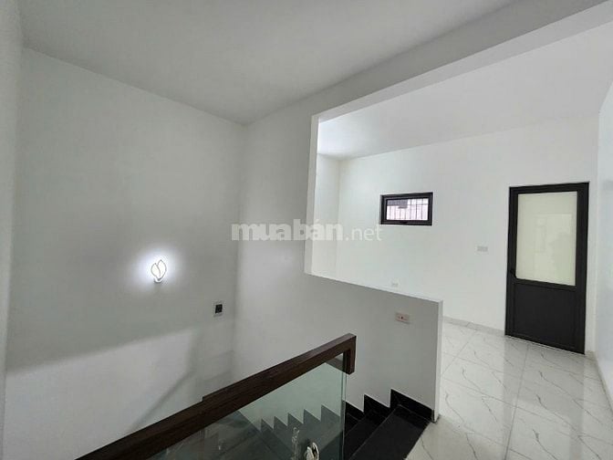 Cần bán căn nhà 3 tầng ngay trường tiểu học Vân Tra, An Đồng, An Dương