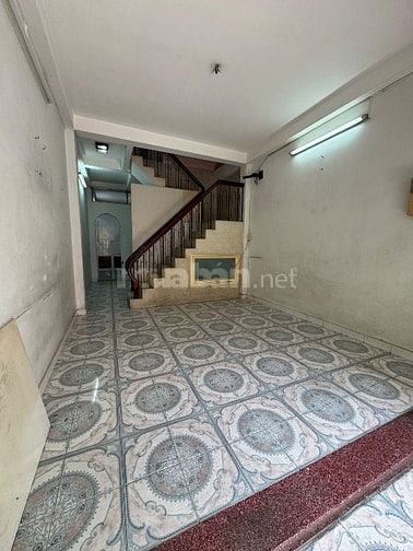 BÁN NHÀ DIỆN TÍCH KV: 60m2. 2 LẦU,HẺM XE HƠI ĐƯỜNG TRƯỜNG CHÍNH .