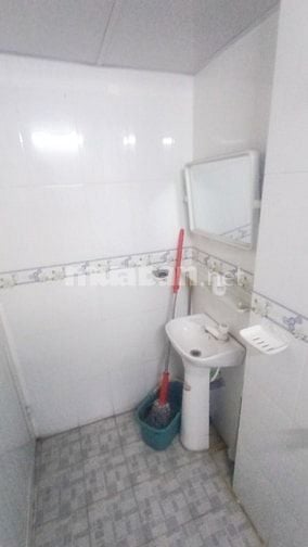 Mặt bằng cho thuê: đường Ngô Bệ, p.13, Q.Tân Bình 6x10m