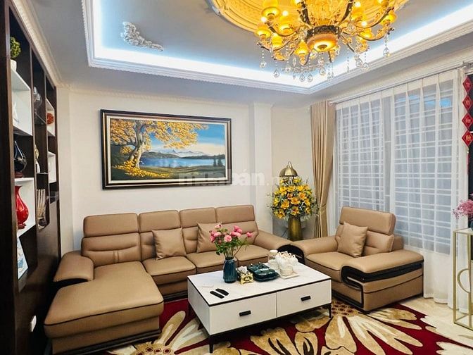Siêu hiếm! Siêu rẻ. MP Trung Hòa. 138m2. Giá 79 tỉ