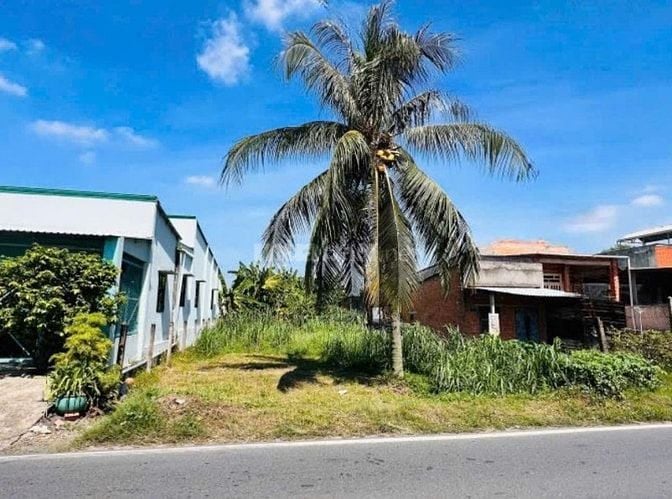 đất thổ cư, 210m2 đường nhựa, xã Tân Phú Trung. Củ Chi