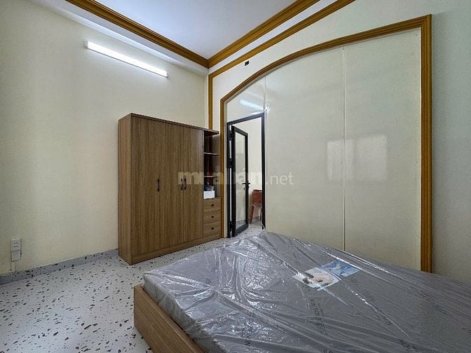 CHDV cao cấp mặt tiền đường Cộng Hoà
