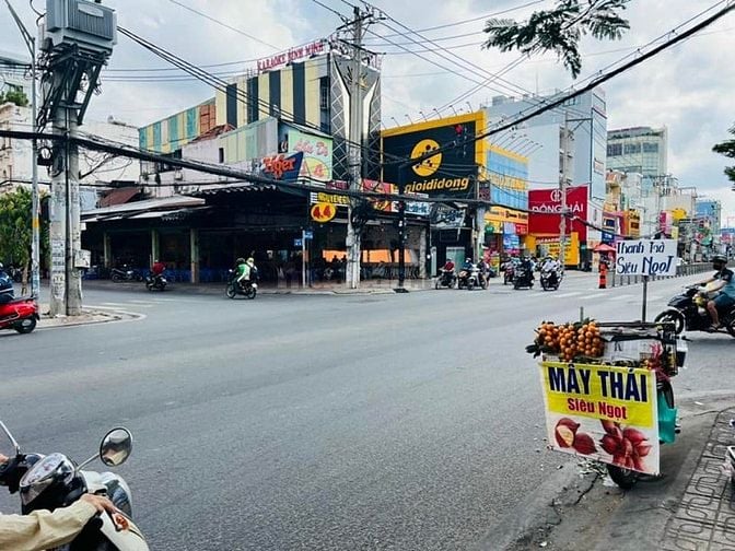 CHO THUÊ GẤP TOÀ NHÀ MẶT TIỀN NGUYỄN THỊ THẬP – KINH DOANH ĐA NGÀNH