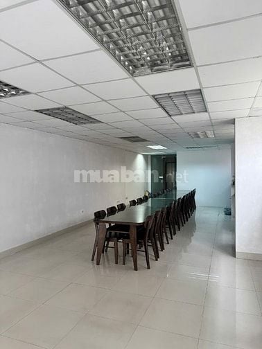 Tớ còn trống tầng 4 mặt đường khu vực Quan Hoa Cầu Giấy
