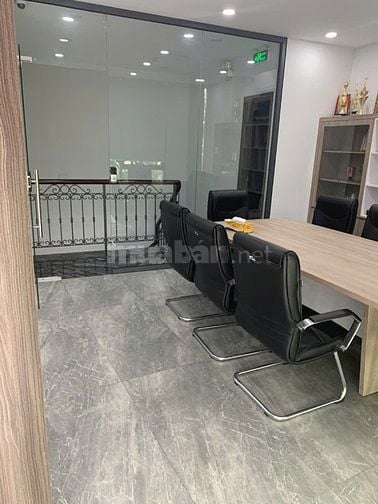 Cho thuê mặt bằng 372 Phạm Văn Đồng, P.1, Gò Vấp, DT 150m2, ngang 11m