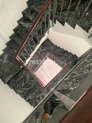 Cho thuê mặt bằng 372 Phạm Văn Đồng, P.1, Gò Vấp, DT 150m2, ngang 11m