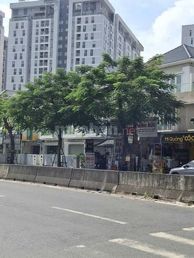 Bán nhà mặt tiền đường  Liên Phường Quận 9 giá 25 tỷ