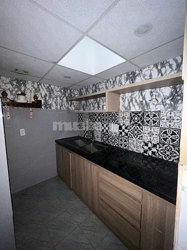 Chính chủ cần bán gấp căn nhà 2 tầng K47/55 Huỳnh Ngọc Huệ 