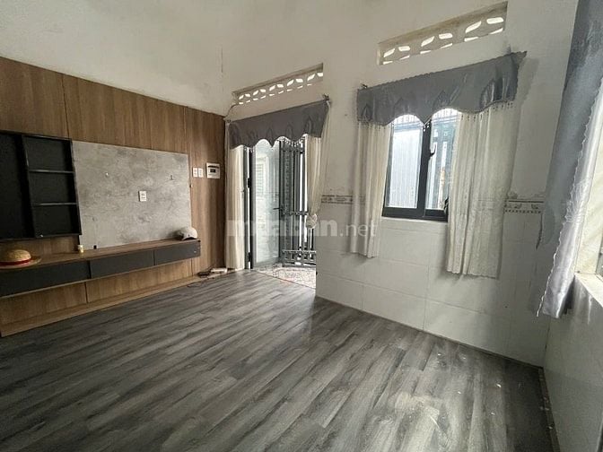 Chính chủ cần bán gấp căn nhà 2 tầng K47/55 Huỳnh Ngọc Huệ 