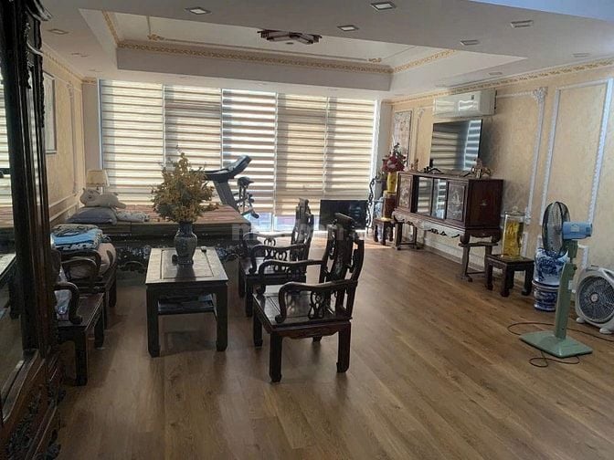 Tôi cần bán nhà Phố Phố Linh Quang, Q Đống Đa, Dt 70 m x 7 T, Mt 5,5 m