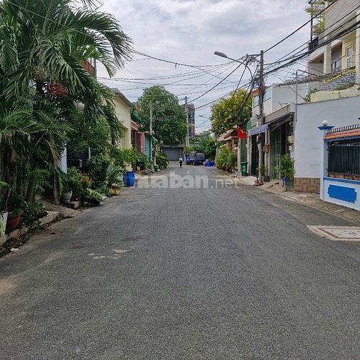 NHÀ MẶT TIỀN HẺM 12M, DT 5X18M, LÃ XUÂN OAI, TNP A, QUẬN 9, NHỈNH 5 TỶ