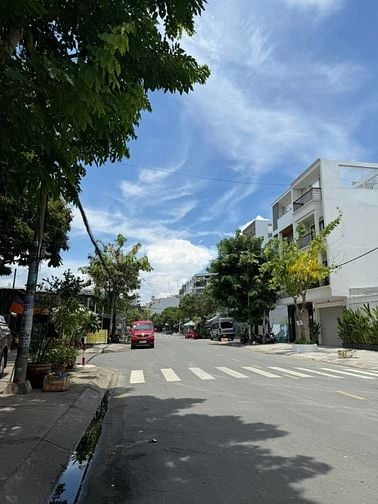 Bán đất khu Tên Lửa gần Aeon Mall, MT đường Số 32,5x20m,giá 15,5 tỷ.