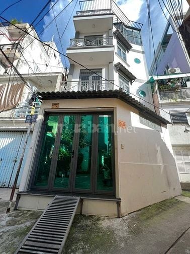 Nhà Mới cách MT 20m 199/ CMT8 P4 Q3, DT 5.8x8m Nở Hậu, 3 Tầng, 6 tỷ TL