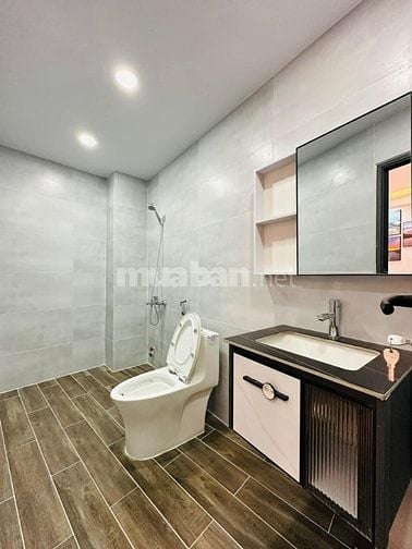 Tặng bộ nội thất 200tr chốt ngay nhà Lũy Bán Bích 51m2- Sổ hồng 2tỷ450