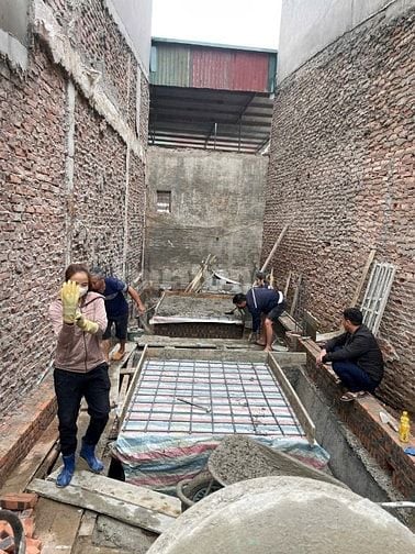 Chính chủ bán nhà ô tô đỗ cửa, thang máy 