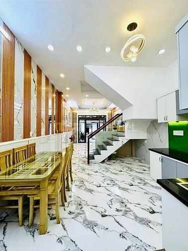 Nhà Mới Ở Ngay 3 tầng Gần Phú Mỹ Hưng 60m2 4pn (Shr)