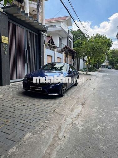 16 439 2018 C300 Coupe - 52000 km