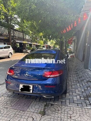16 439 2018 C300 Coupe - 52000 km