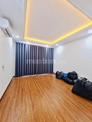 CC Cần bán nhà 38/58 Xuân La,Tây Hồ 31m2 x 5 t mới tinh 8,5 tỷ 