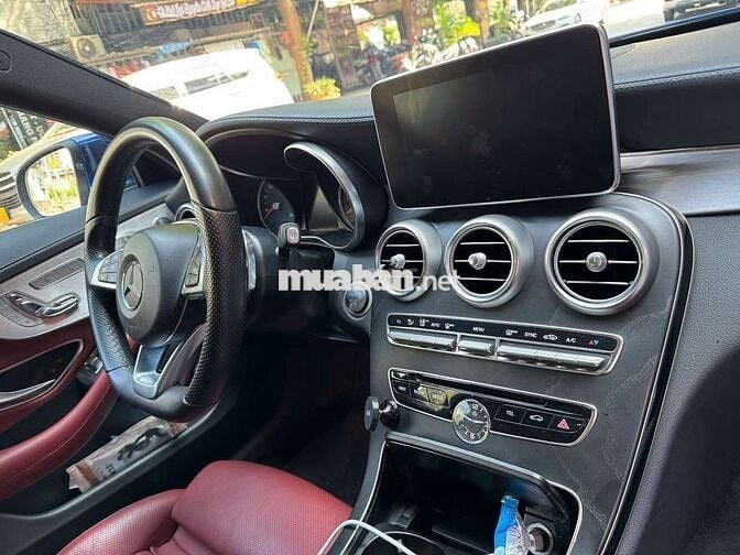 16 439 2018 C300 Coupe - 52000 km