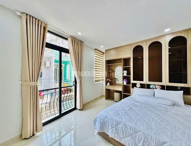 Bán nhà Phố TT Phú Nhuận - hẻm xe hơi - SHR chính chủ - giá cực tốt
