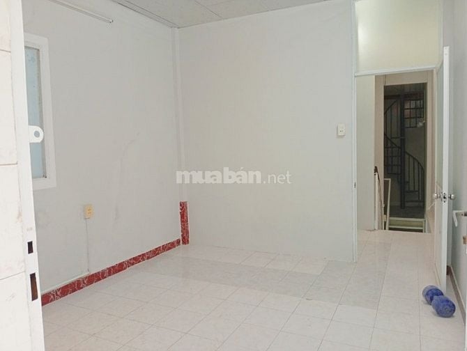 Cho thuê Nhà nguyên căn Kỳ Đồng, P.9, Q3, 1 trệt, 1 lầu, 1 gác lửng