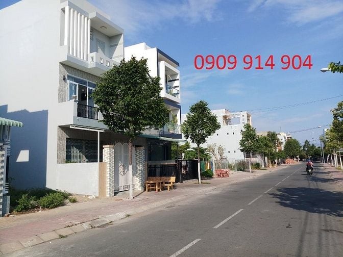Chỉ 1 TỶ 750 sở hữu nền đất thanh lý ,trung tâm Huyện, giá tốt đầu tư