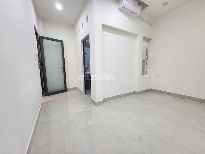 Bán gấp nhà 4 lầu Bùi Quang Là, P12 Gò Vấp 6,8 tỷ