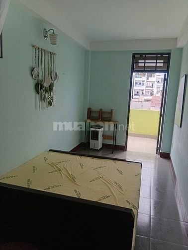 Cho phụ nữ độc thân đi làm thuê phòng có bancony