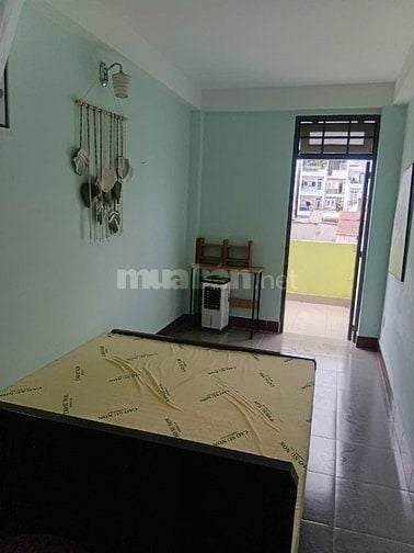 Cho phụ nữ độc thân đi làm thuê phòng có bancony