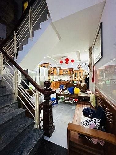 Bán nhà 4 tầng 870 Lạc Long Quân, P.8, Q.Tân Bình, giá 7,8 tỷ TL