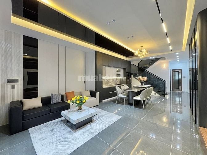SIÊU PHẨM PHÚ NHUẬN! Nhà 81m2 ngay Hoa Lan giá 4tỷ550. SHR. HXH 6m