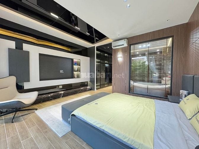 SIÊU PHẨM PHÚ NHUẬN! Nhà 81m2 ngay Hoa Lan giá 4tỷ550. SHR. HXH 6m