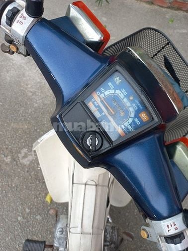 Bán Honda Cub 82/50cc. Xe mộc, zin theo xe nhiều 