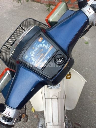 Bán Honda Cub 82/50cc. Xe mộc, zin theo xe nhiều 