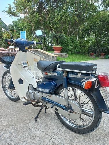 Bán Honda Cub 82/50cc. Xe mộc, zin theo xe nhiều 
