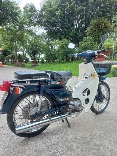 Bán Honda Cub 82/50cc. Xe mộc, zin theo xe nhiều 