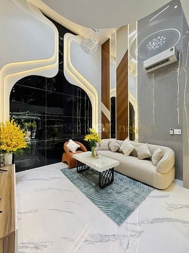 CHÍNH CHỦ CẦN BÁN NHÀ MỚI XÂY 3LẦU ĐƯỜNG XE HƠI NỌI THẤT CAO CẤP