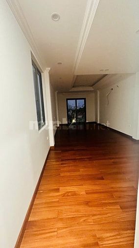 Bán nhà mặt phố quận Tây Hồ, View Sông Hồng, 50m2, 9 tầng, vỉa hè ô tô