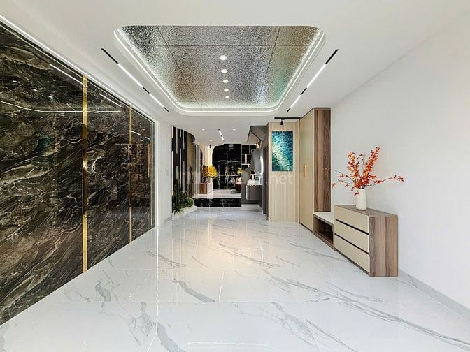 CHÍNH CHỦ CẦN BÁN NHÀ MỚI XÂY 3LẦU ĐƯỜNG XE HƠI NỌI THẤT CAO CẤP