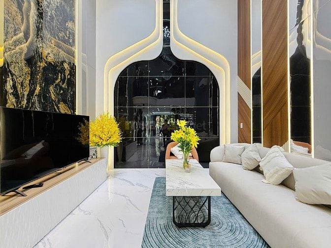 CHÍNH CHỦ CẦN BÁN NHÀ MỚI XÂY 3LẦU ĐƯỜNG XE HƠI NỌI THẤT CAO CẤP
